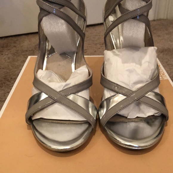 Michael kors Michela sandal - Picture 3 of 8